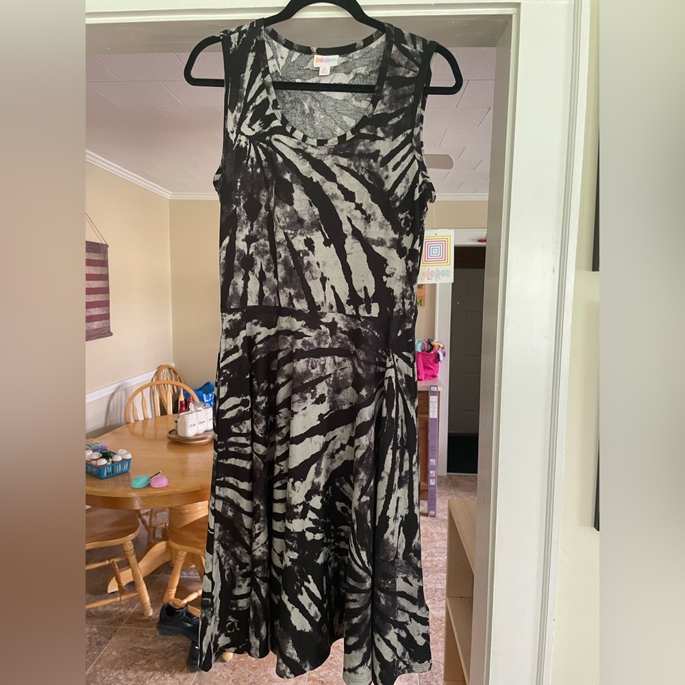 Lularoe Nicki Dress with pockets